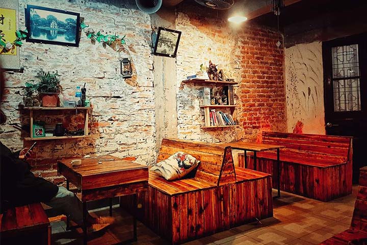 mac cafe Top 9 Quán Cafe Sách Chill nhất tại Hà Nội