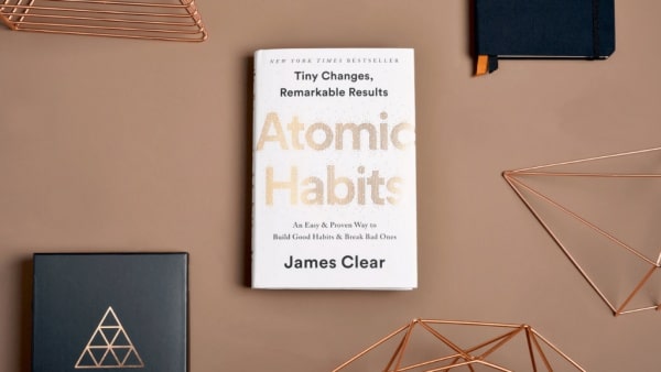 review sách atomic habits